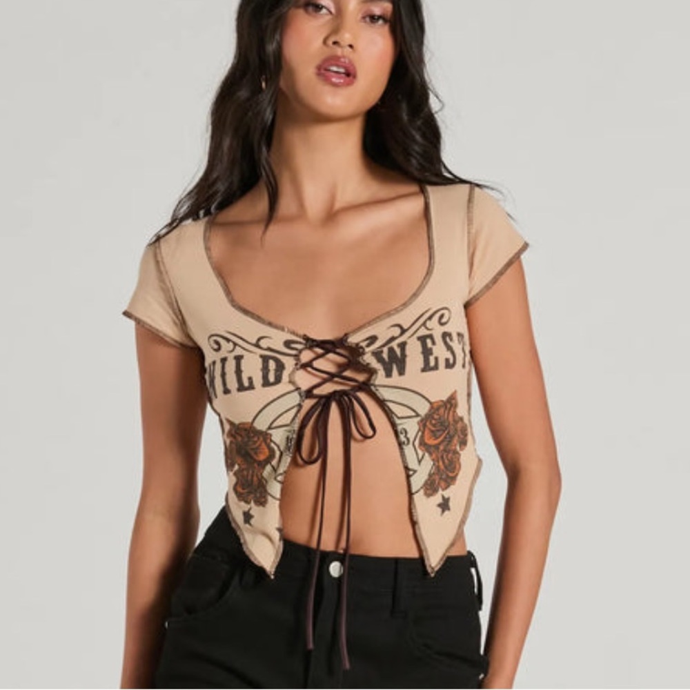 🛍️☀️ 3/$10 Western Crop Top ☀️🛍️